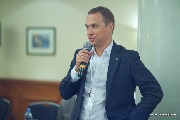 Тарас Скворцов<br />
Старший управляющий директор - начальник управления планирования департамента финансов<br />
Сбербанк