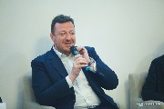 Дмитрий Мильштейн 
вице-президент по финансам 
Евросеть 
